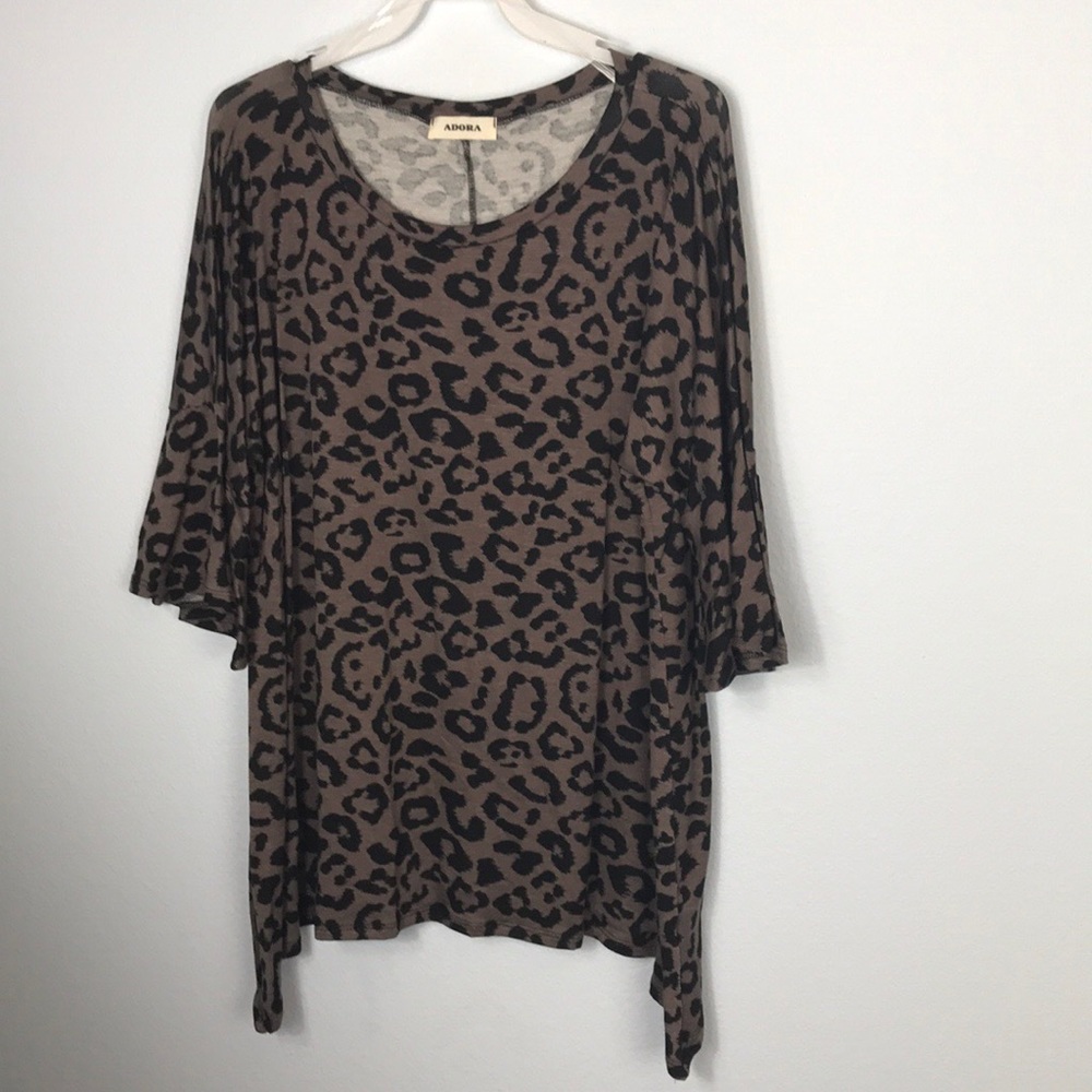 Leopard Ruffle Sleeve Top - Picture 2 of 4